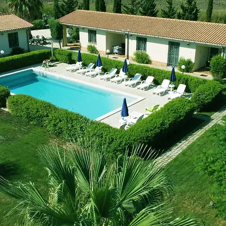 4 - By Interhome דירה